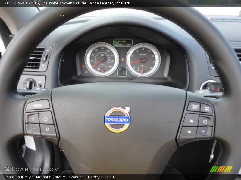 Ice White / Soverign Hide Calcite Leather/Off Black 2011 Volvo C70 T5