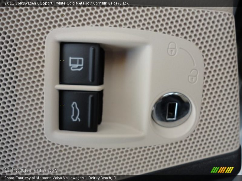 White Gold Metallic / Cornsilk Beige/Black 2011 Volkswagen CC Sport