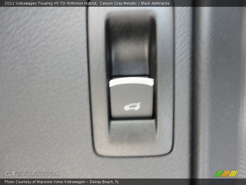 Canyon Gray Metallic / Black Anthracite 2011 Volkswagen Touareg V6 TSI 4XMotion Hybrid