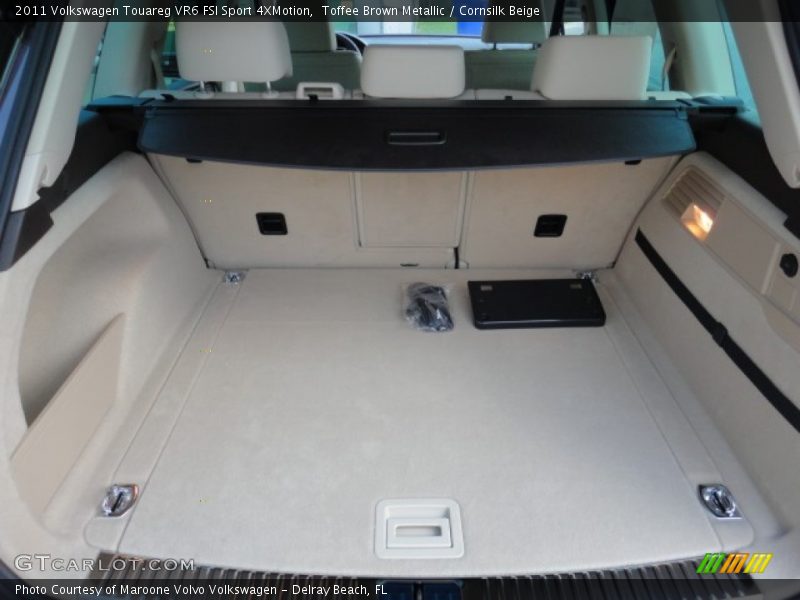 Toffee Brown Metallic / Cornsilk Beige 2011 Volkswagen Touareg VR6 FSI Sport 4XMotion