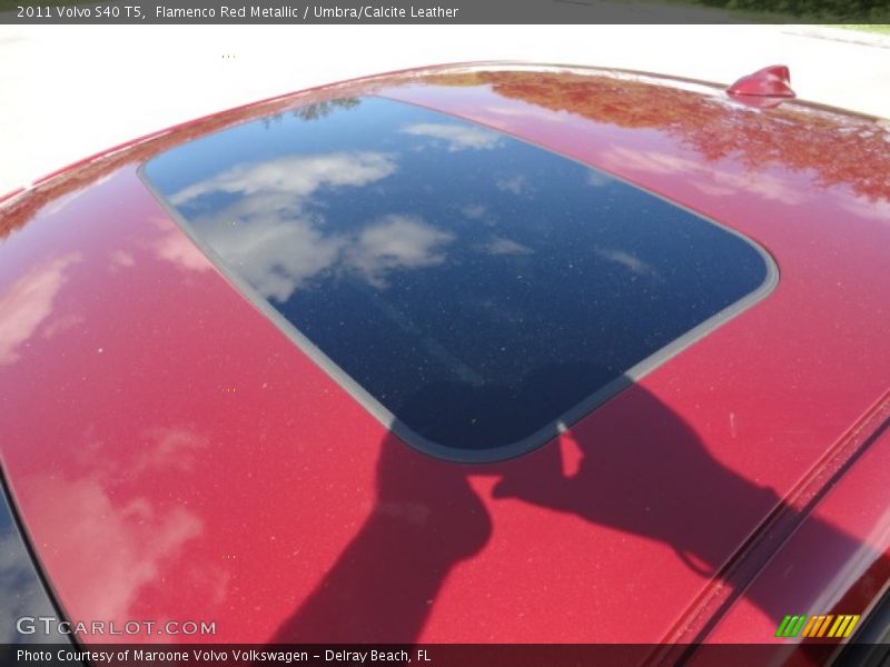 Flamenco Red Metallic / Umbra/Calcite Leather 2011 Volvo S40 T5