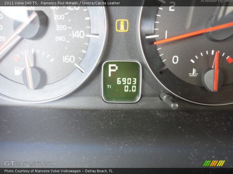 Flamenco Red Metallic / Umbra/Calcite Leather 2011 Volvo S40 T5