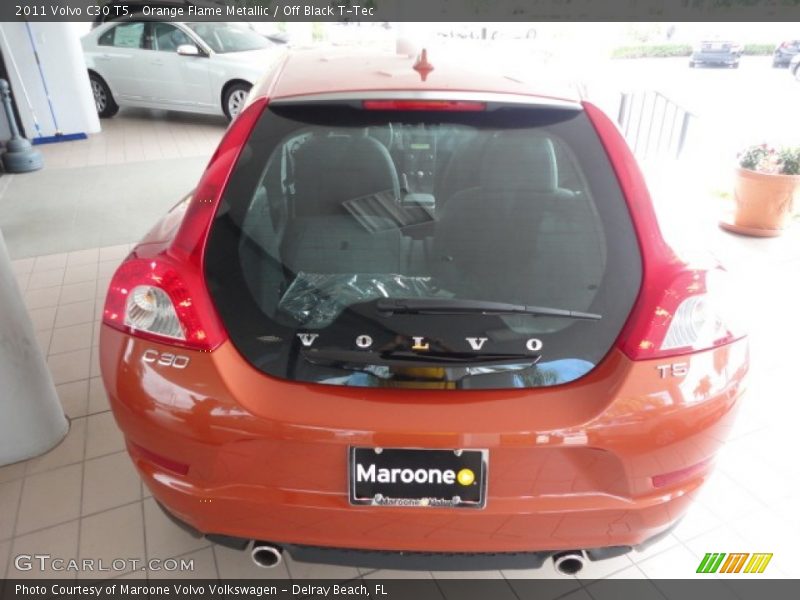 Orange Flame Metallic / Off Black T-Tec 2011 Volvo C30 T5