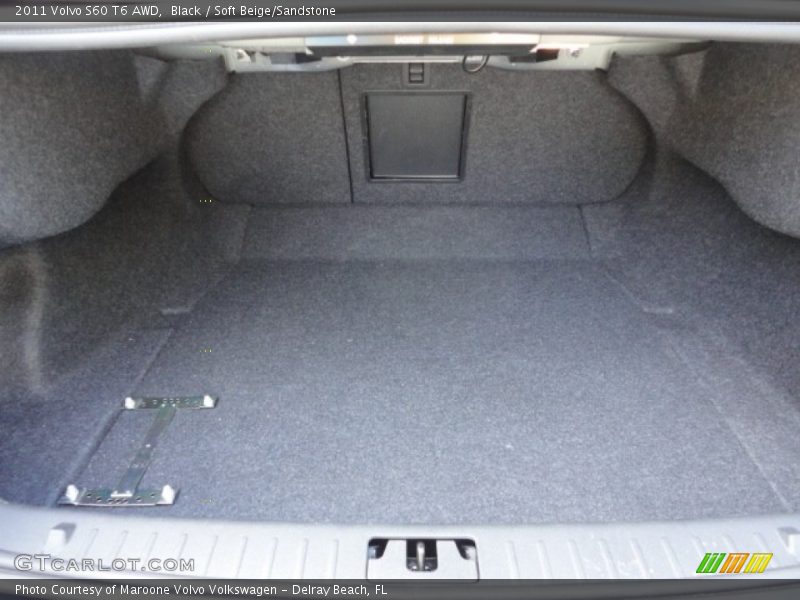 Black / Soft Beige/Sandstone 2011 Volvo S60 T6 AWD