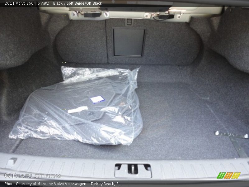 Black / Soft Beige/Off Black 2011 Volvo S60 T6 AWD