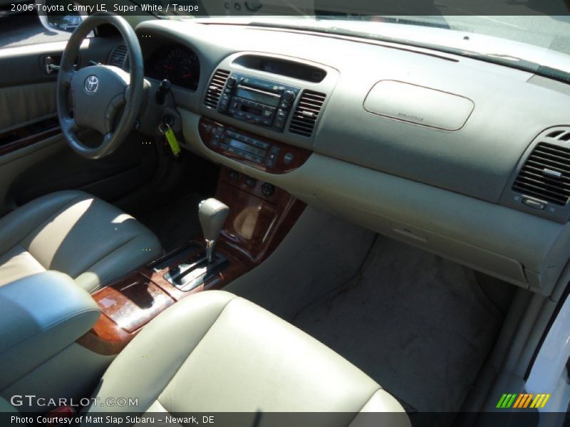 Super White / Taupe 2006 Toyota Camry LE