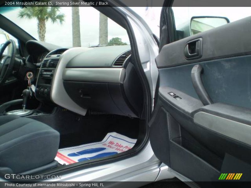 Sterling Silver Metallic / Black 2004 Mitsubishi Galant ES