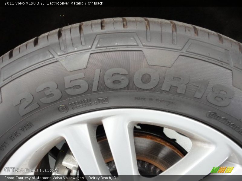 Electric Silver Metallic / Off Black 2011 Volvo XC90 3.2