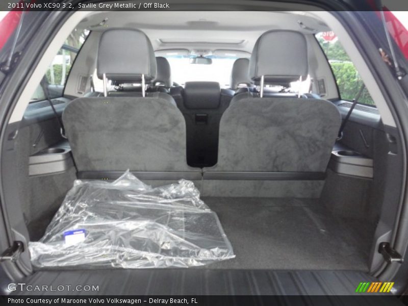 Saville Grey Metallic / Off Black 2011 Volvo XC90 3.2