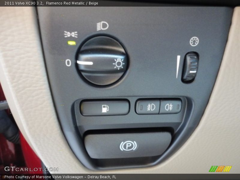 Flamenco Red Metallic / Beige 2011 Volvo XC90 3.2
