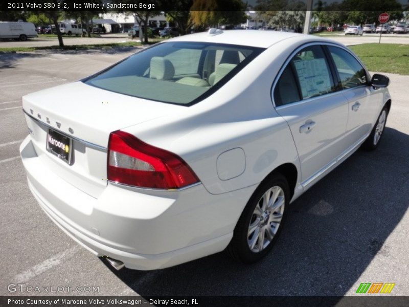 Ice White / Sandstone Beige 2011 Volvo S80 3.2