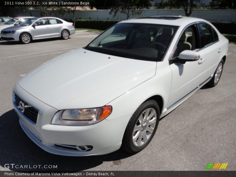 Ice White / Sandstone Beige 2011 Volvo S80 3.2