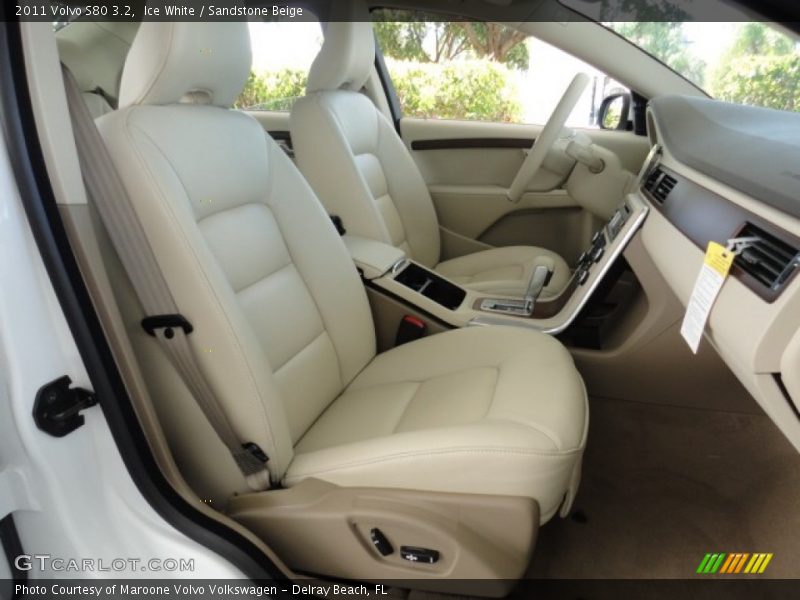 Ice White / Sandstone Beige 2011 Volvo S80 3.2