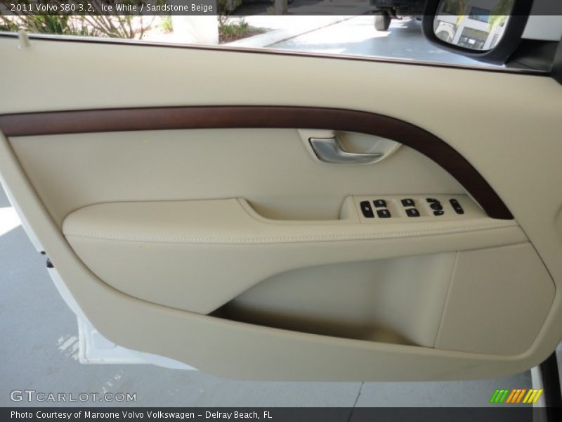 Ice White / Sandstone Beige 2011 Volvo S80 3.2