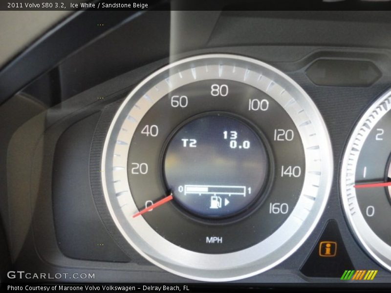 Ice White / Sandstone Beige 2011 Volvo S80 3.2