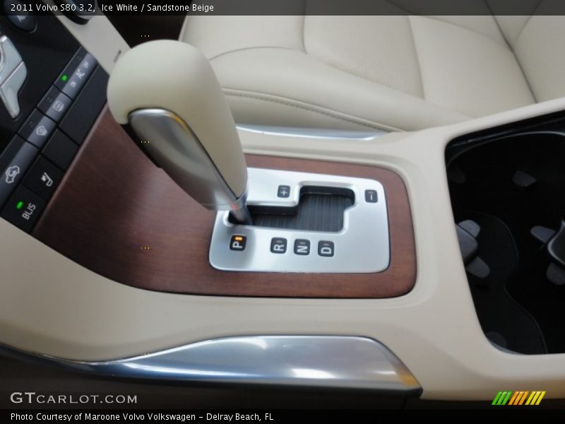 Ice White / Sandstone Beige 2011 Volvo S80 3.2