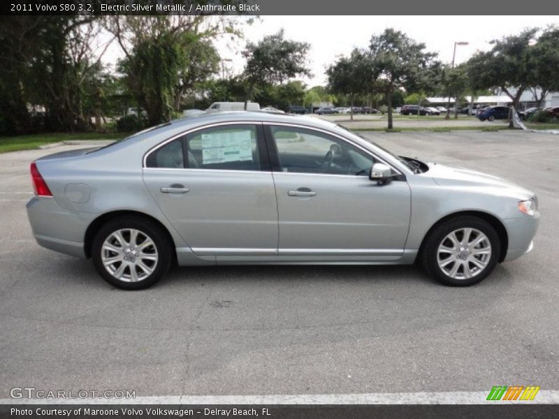 Electric Silver Metallic / Anthracite Black 2011 Volvo S80 3.2