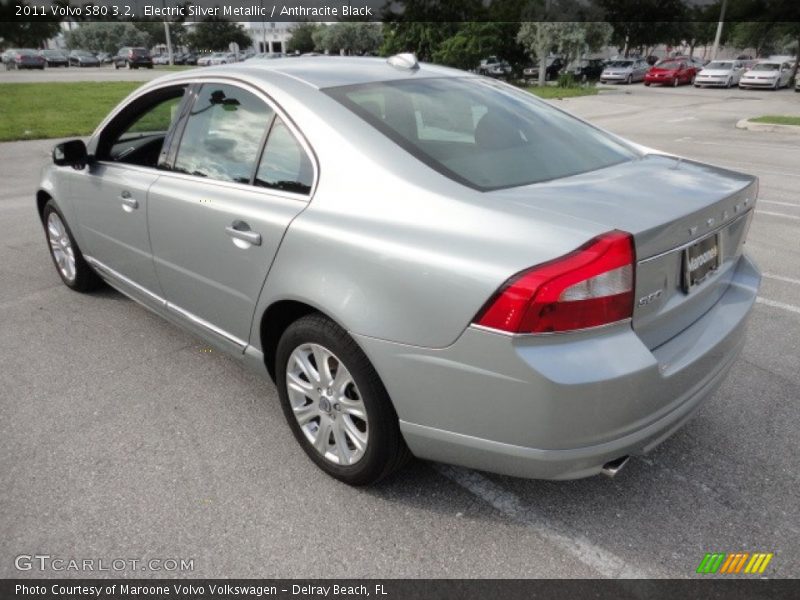Electric Silver Metallic / Anthracite Black 2011 Volvo S80 3.2