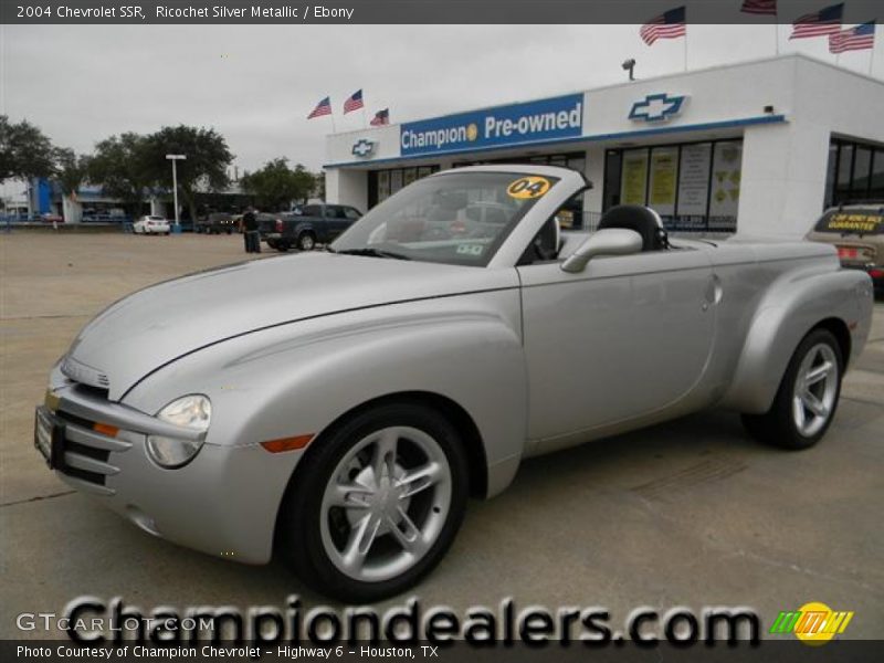 Ricochet Silver Metallic / Ebony 2004 Chevrolet SSR