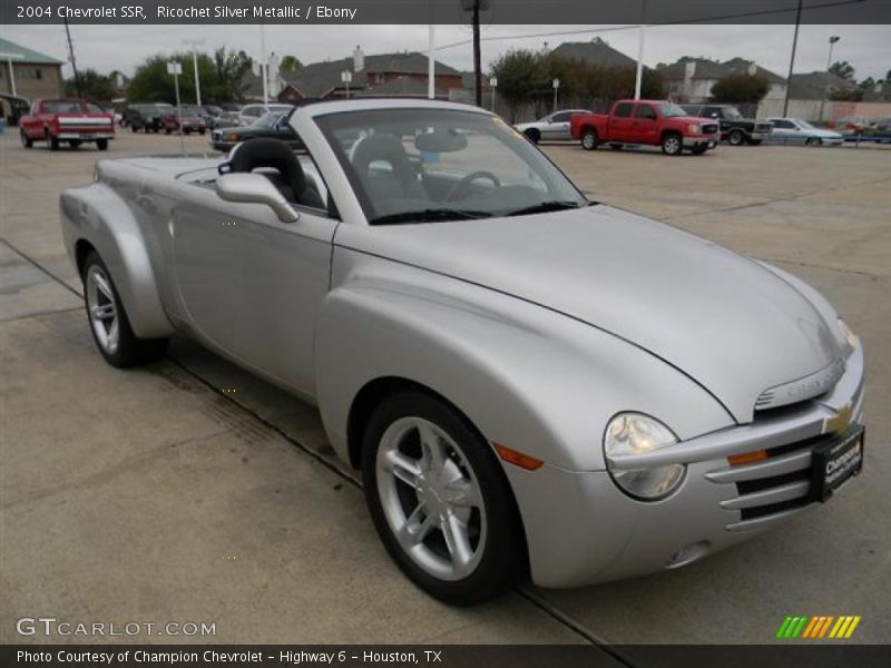 Ricochet Silver Metallic / Ebony 2004 Chevrolet SSR