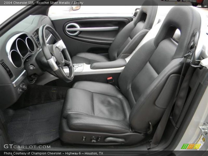 Ricochet Silver Metallic / Ebony 2004 Chevrolet SSR