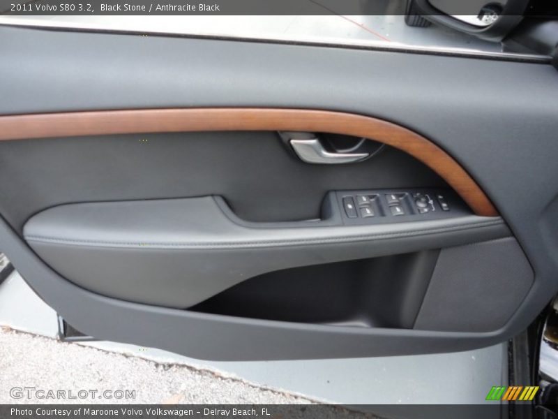 Black Stone / Anthracite Black 2011 Volvo S80 3.2