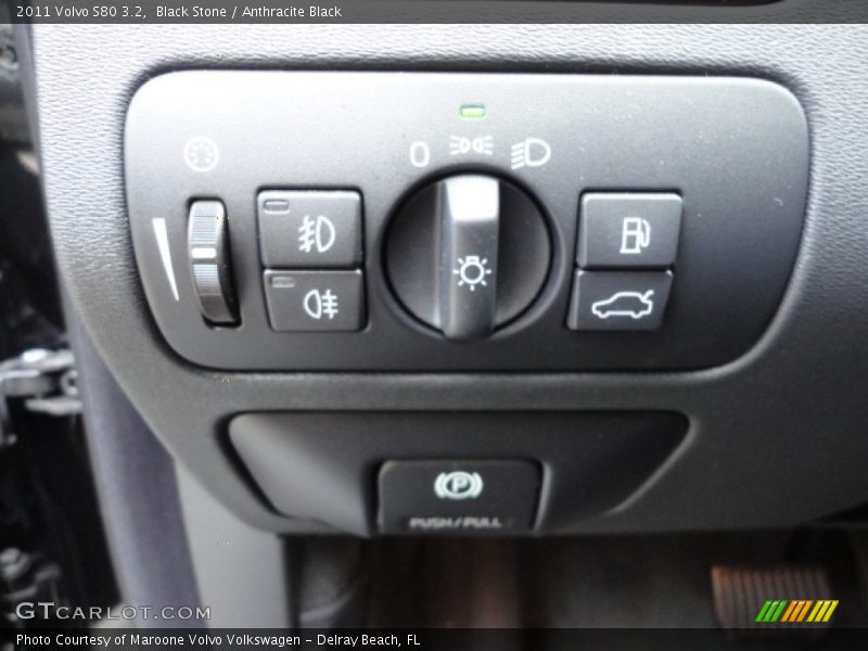 Black Stone / Anthracite Black 2011 Volvo S80 3.2
