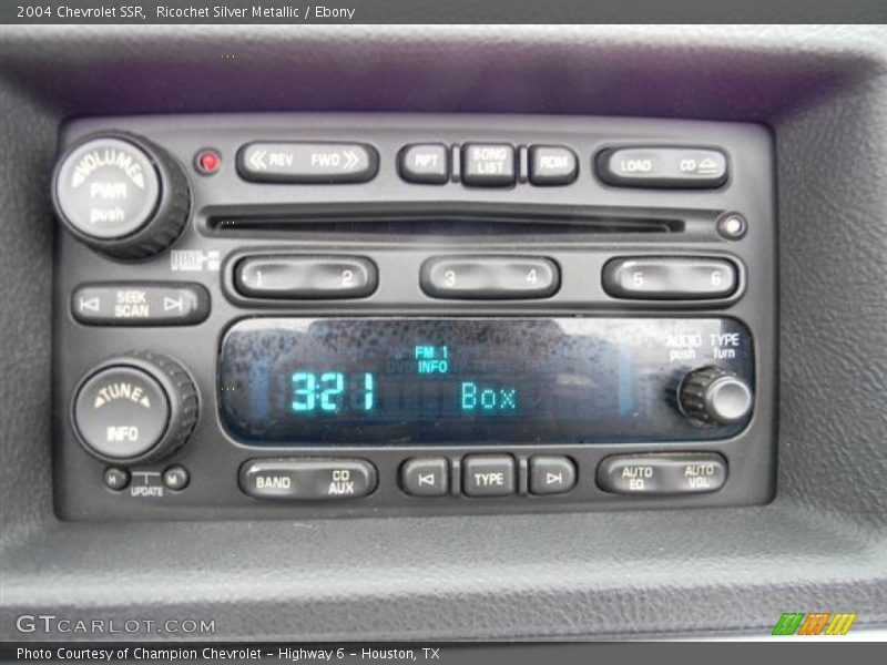 Ricochet Silver Metallic / Ebony 2004 Chevrolet SSR