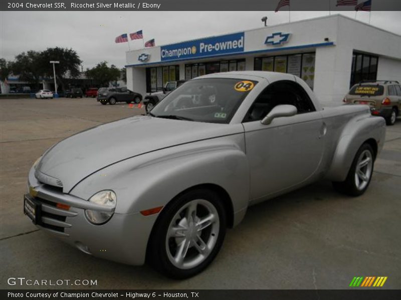 Ricochet Silver Metallic / Ebony 2004 Chevrolet SSR
