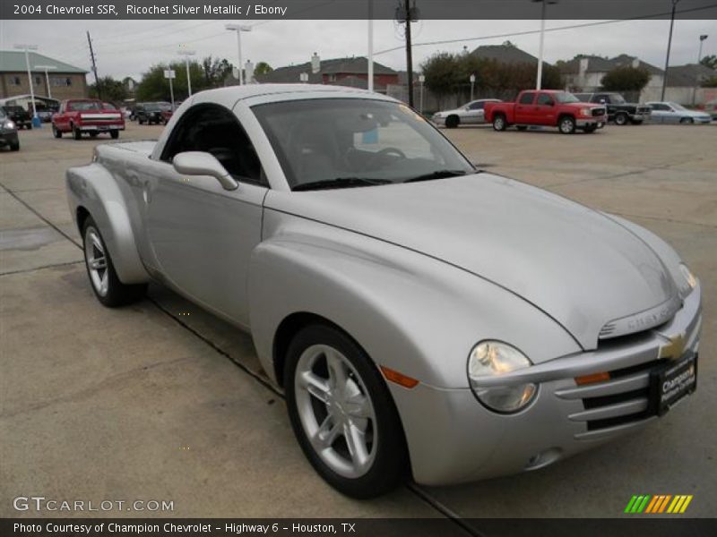 Ricochet Silver Metallic / Ebony 2004 Chevrolet SSR