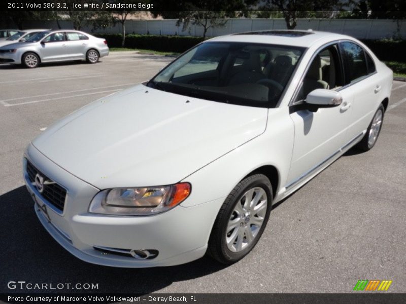 Ice White / Sandstone Beige 2011 Volvo S80 3.2