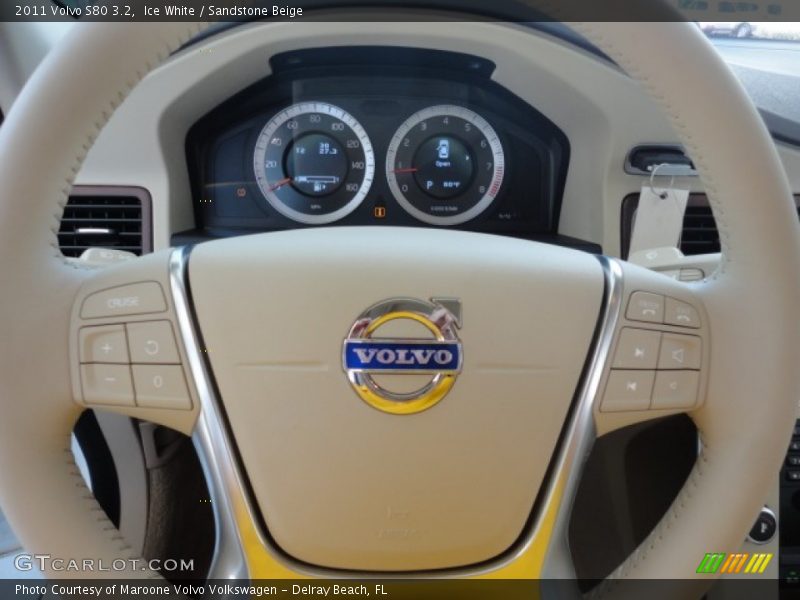 Ice White / Sandstone Beige 2011 Volvo S80 3.2