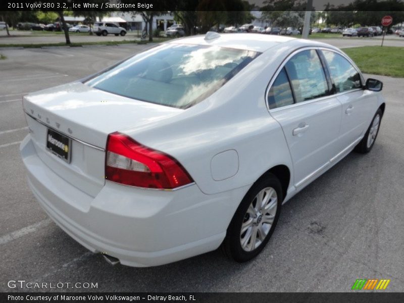 Ice White / Sandstone Beige 2011 Volvo S80 3.2