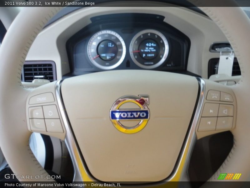 Ice White / Sandstone Beige 2011 Volvo S80 3.2