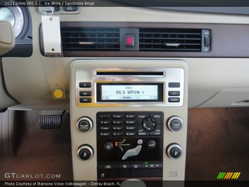 Ice White / Sandstone Beige 2011 Volvo S80 3.2