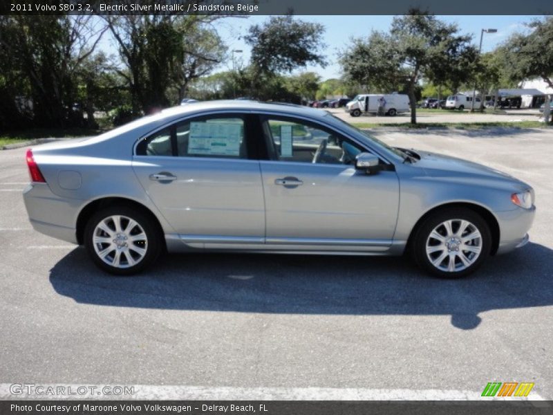 Electric Silver Metallic / Sandstone Beige 2011 Volvo S80 3.2