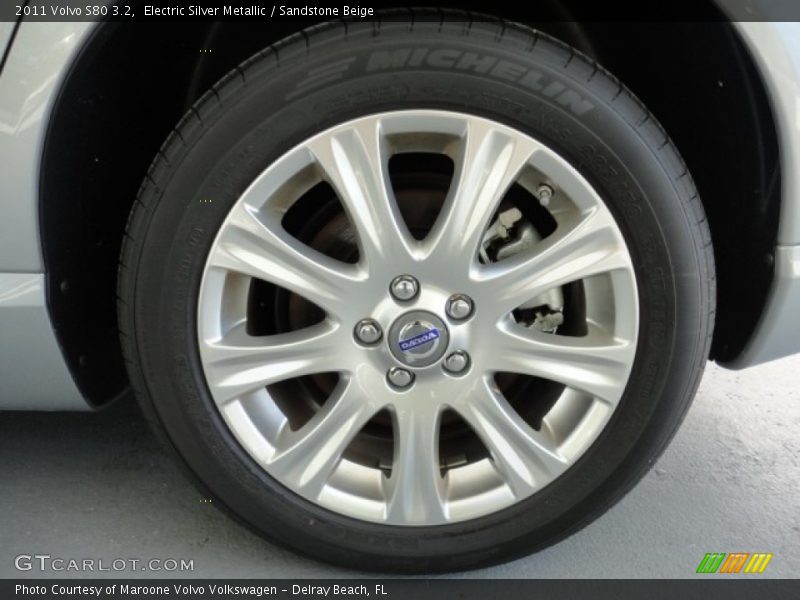 Electric Silver Metallic / Sandstone Beige 2011 Volvo S80 3.2