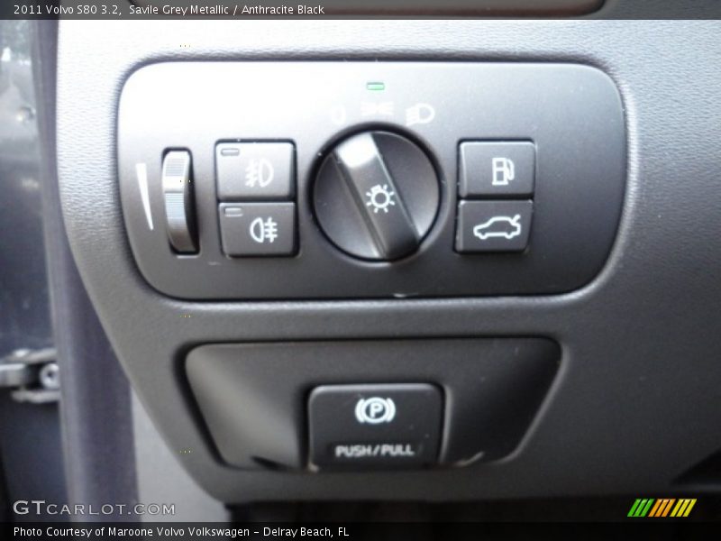 Savile Grey Metallic / Anthracite Black 2011 Volvo S80 3.2