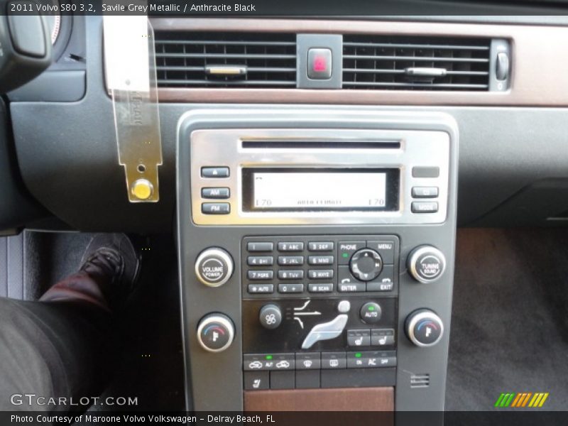 Savile Grey Metallic / Anthracite Black 2011 Volvo S80 3.2
