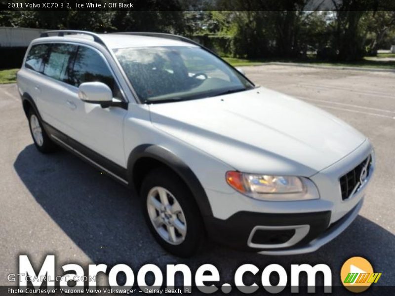 Ice White / Off Black 2011 Volvo XC70 3.2