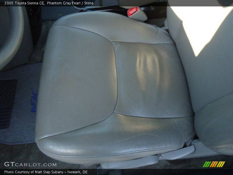 Phantom Gray Pearl / Stone 2005 Toyota Sienna CE