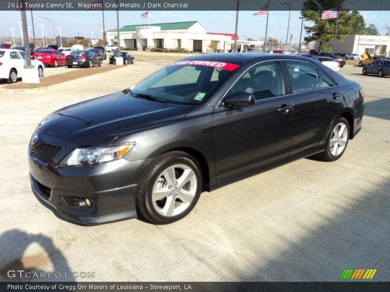 Magnetic Gray Metallic / Dark Charcoal 2011 Toyota Camry SE