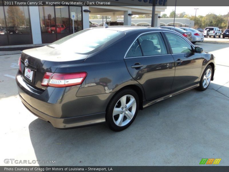 Magnetic Gray Metallic / Dark Charcoal 2011 Toyota Camry SE