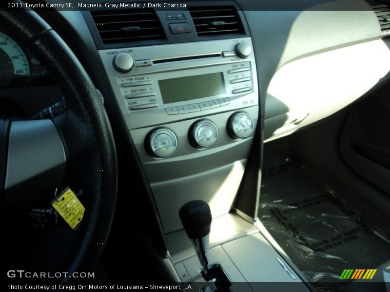 Magnetic Gray Metallic / Dark Charcoal 2011 Toyota Camry SE