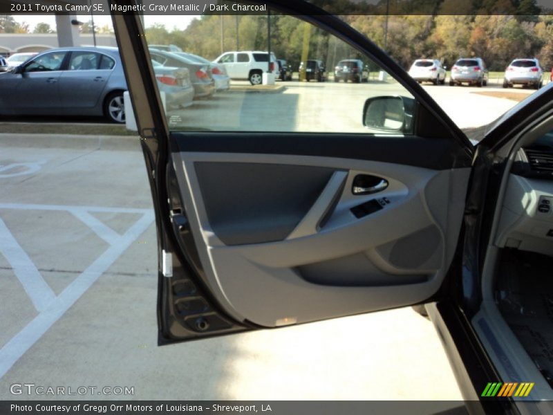 Magnetic Gray Metallic / Dark Charcoal 2011 Toyota Camry SE