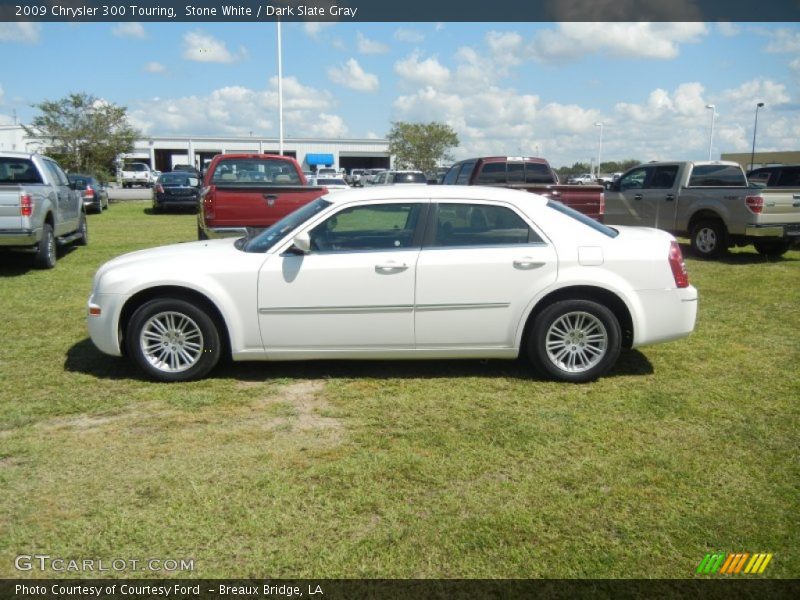 Stone White / Dark Slate Gray 2009 Chrysler 300 Touring