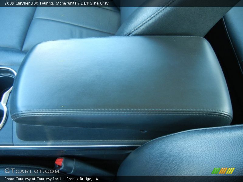 Stone White / Dark Slate Gray 2009 Chrysler 300 Touring
