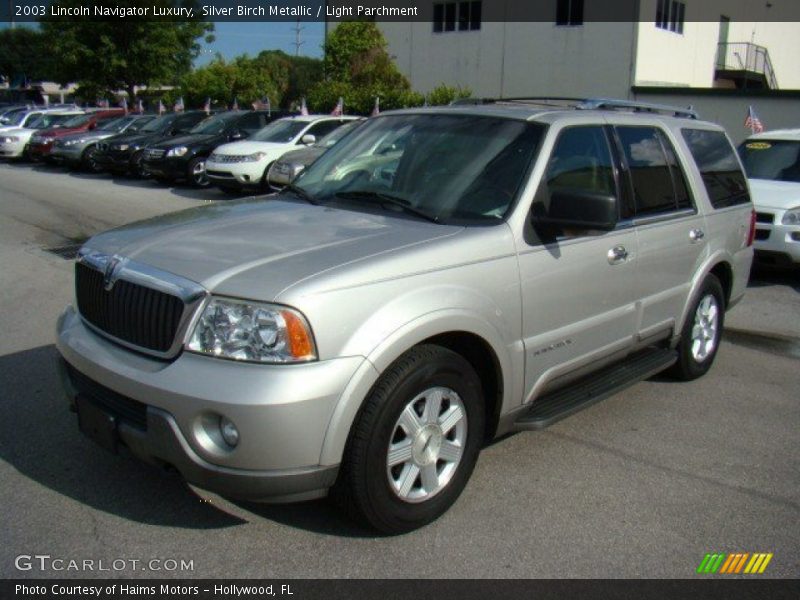 Silver Birch Metallic / Light Parchment 2003 Lincoln Navigator Luxury