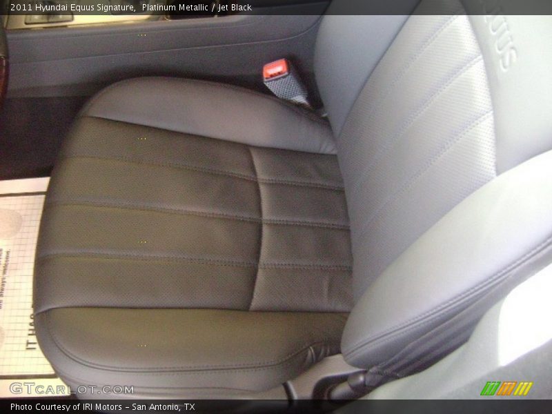 Platinum Metallic / Jet Black 2011 Hyundai Equus Signature