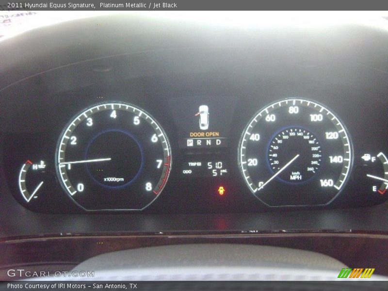 Platinum Metallic / Jet Black 2011 Hyundai Equus Signature